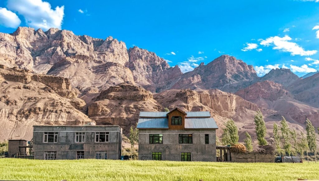 10 Easy Eco Swaps for Travelers in India (That Actually Save Money)